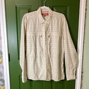 Men’s Simms Fishing shirt size medium. Button down cream plaid.